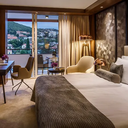 Ambasador - By Liburnia & Otel 5*